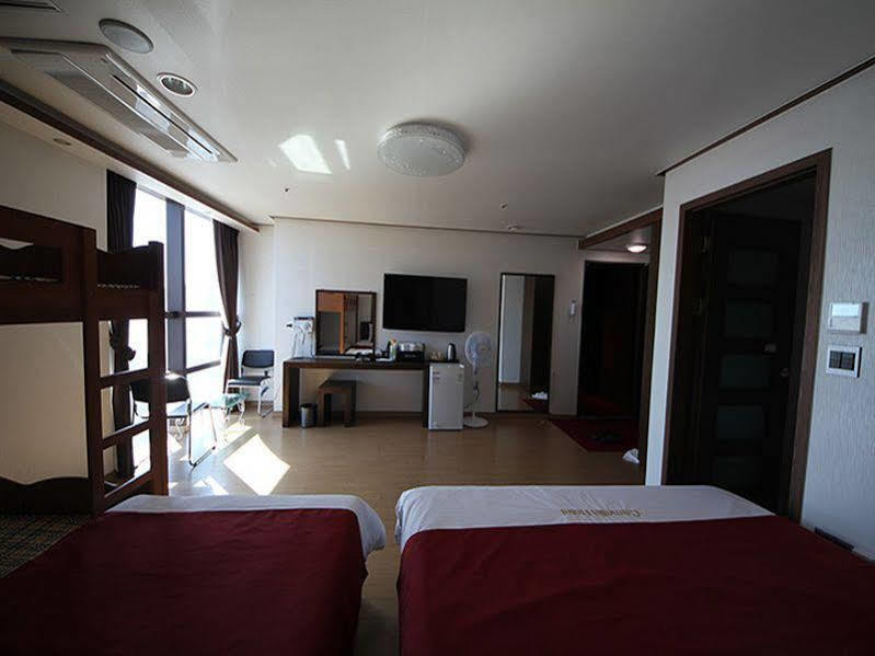 Hotel Camelia Пусан Экстерьер фото